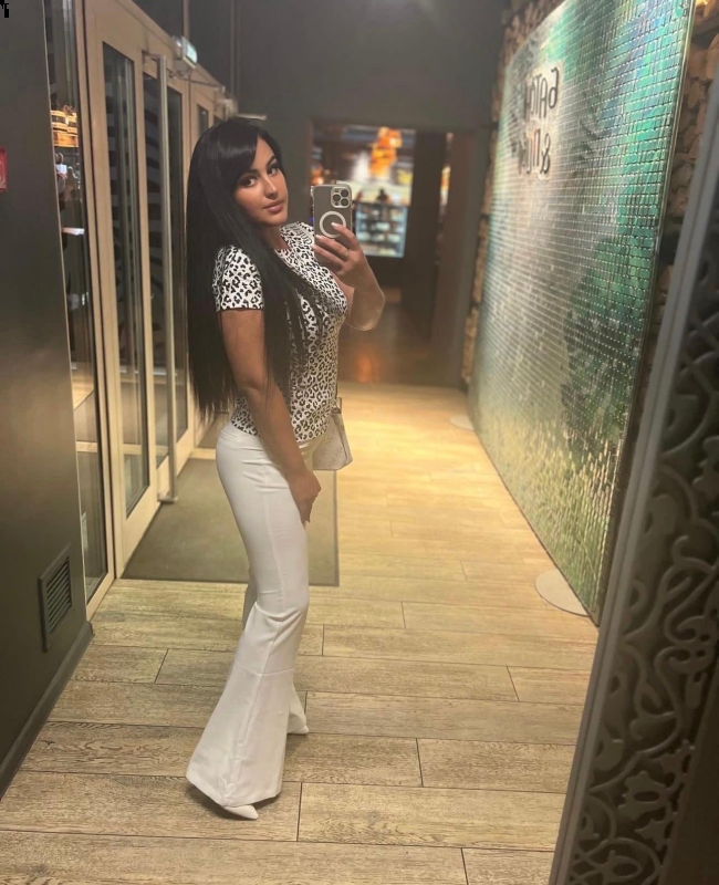 Photo de Karolina / Réf. 92604 / Agence Amélie