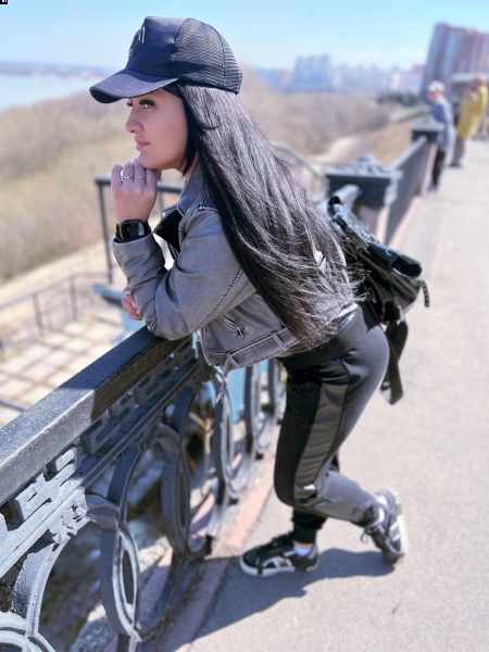 Karolina / Réf. 92604 / Adhérente Agence Amélie