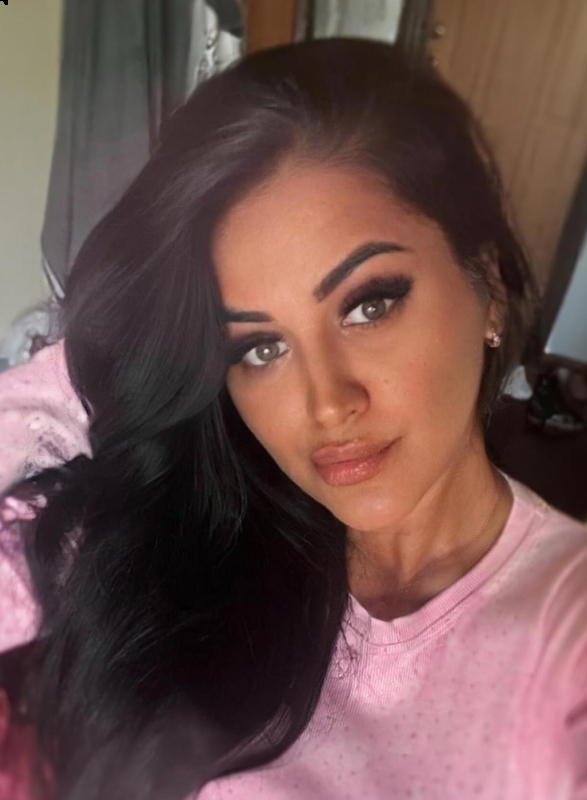 Photo de Karolina / Réf. 92604 / Agence Amélie