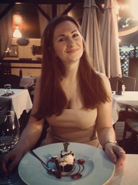 Ekaterina (Prague) / Réf. 92607 / Adhérente Agence Amélie