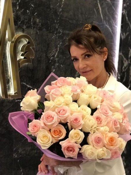 Tatyana (Cannes) / Réf. 92609 / Adhérente Agence Amélie