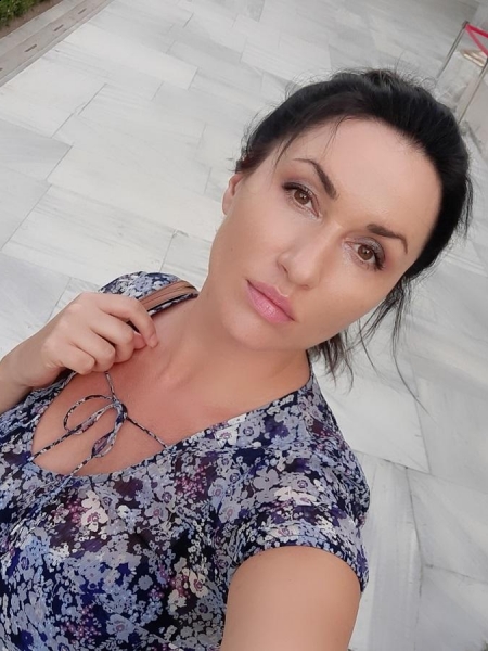 Irina / Réf. 92627 / Adhérente Agence Amélie