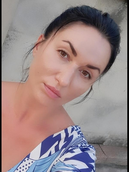 Irina / Réf. 92627 / Adhérente Agence Amélie