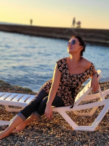 Irina / Réf. 92627 / Adhérente Agence Amélie