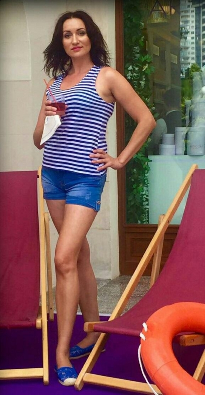 Photo de Irina / Réf. 92627 / Agence Amélie