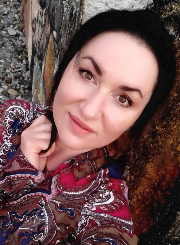 Photo de Irina / Réf. 92627 / Agence Amélie