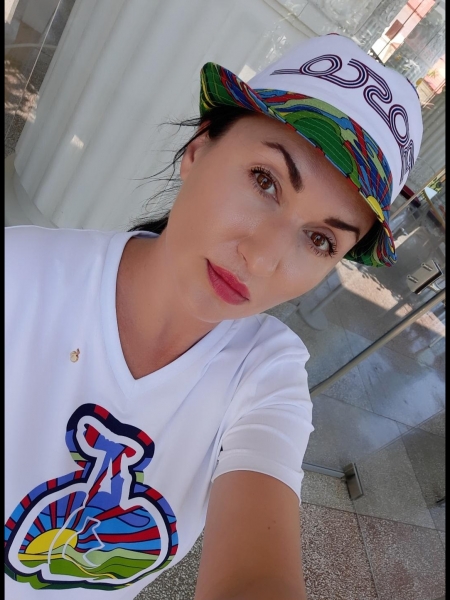 Irina / Réf. 92627 / Adhérente Agence Amélie