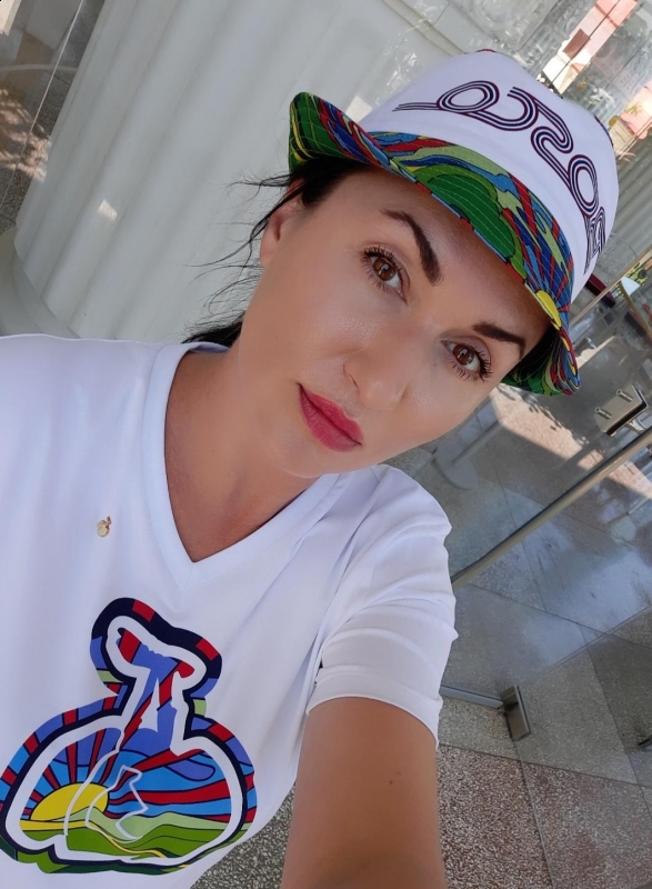 Photo de Irina / Réf. 92627 / Agence Amélie