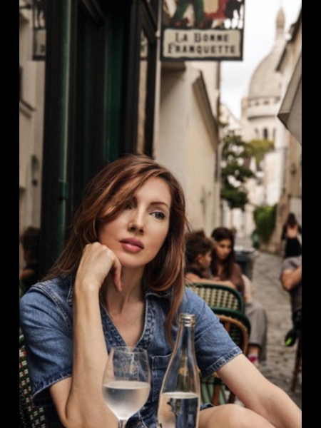 Ekaterina (Paris) / Réf. 92668 / Adhérente Agence Amélie