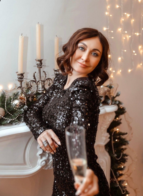 Photo de Irina / Réf. 92672 / Agence Amélie