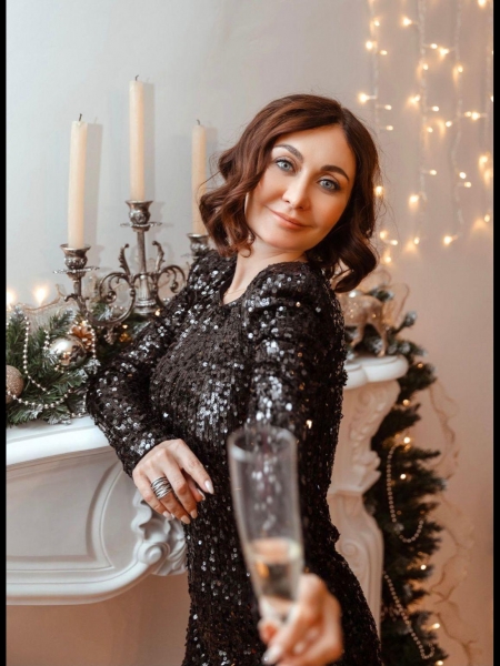 Irina / Réf. 92672 / Adhérente Agence Amélie