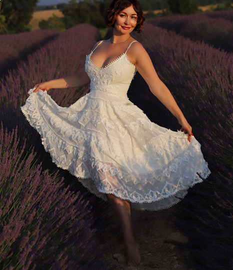 Photo de Irina / Réf. 92672 / Agence Amélie