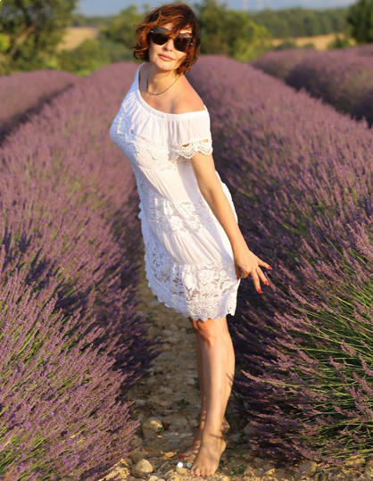 Photo de Irina / Réf. 92672 / Agence Amélie