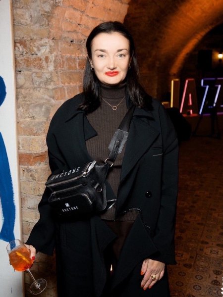 Ganna (Allemagne) / Réf. 92673 / Adhérente Agence Amélie