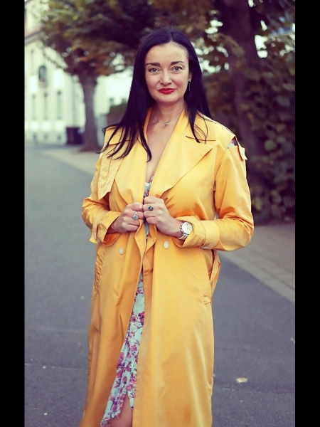 Ganna (Allemagne) / Réf. 92673 / Adhérente Agence Amélie