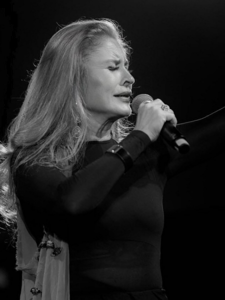 Tatiana (Paris) / Réf. 92683 / Adhérente Agence Amélie