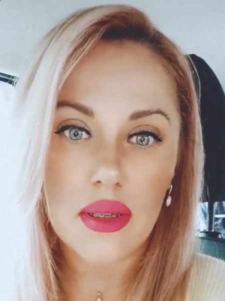 Natalia / Réf. 92690 / Adhérente Agence Amélie