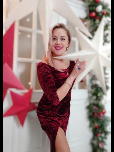 Natalia / Réf. 92690 / Adhérente Agence Amélie