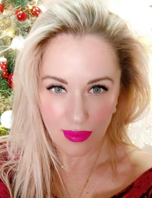 Photo de Natalia / Réf. 92690 / Agence Amélie