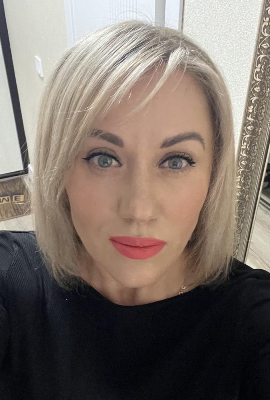 Photo de Natalia / Réf. 92690 / Agence Amélie