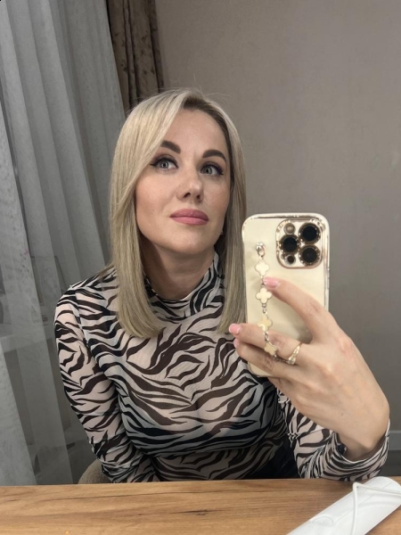 Natalia / Réf. 92690 / Adhérente Agence Amélie