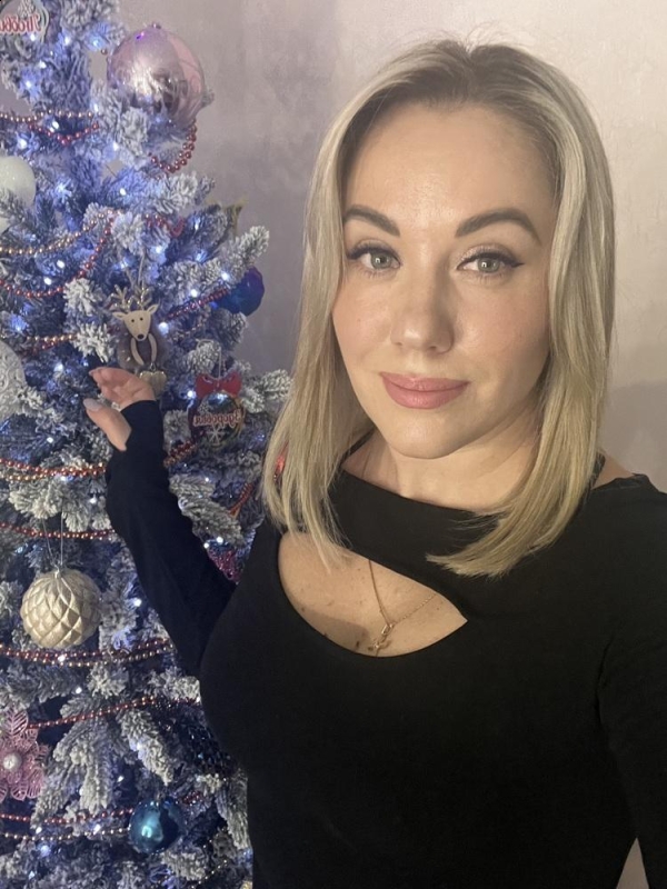 Photo de Natalia / Réf. 92690 / Agence Amélie