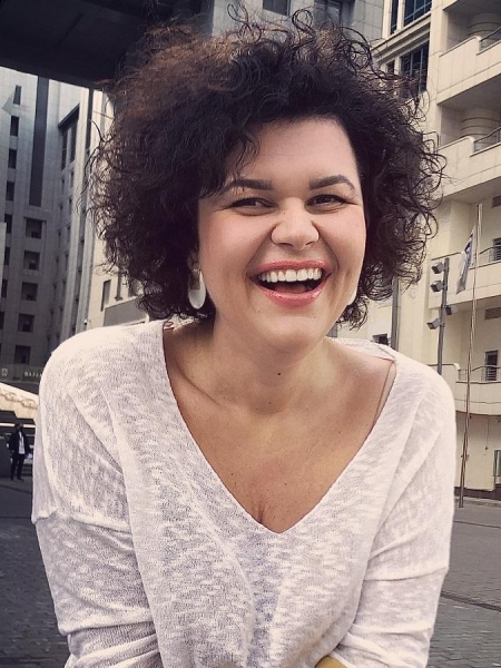 Yuliia (Pays-Bas) / Réf. 92689 / Adhérente Agence Amélie