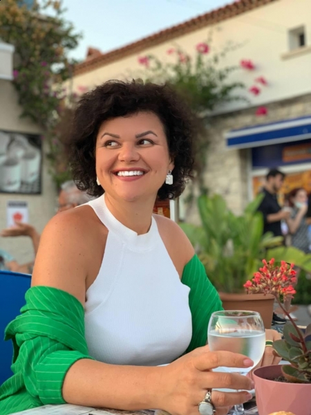 Yuliia (Pays-Bas) / Réf. 92689 / Adhérente Agence Amélie