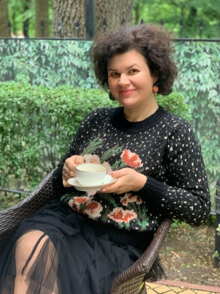 Yuliia (Pays-Bas) / Réf. 92689 / Adhérente Agence Amélie