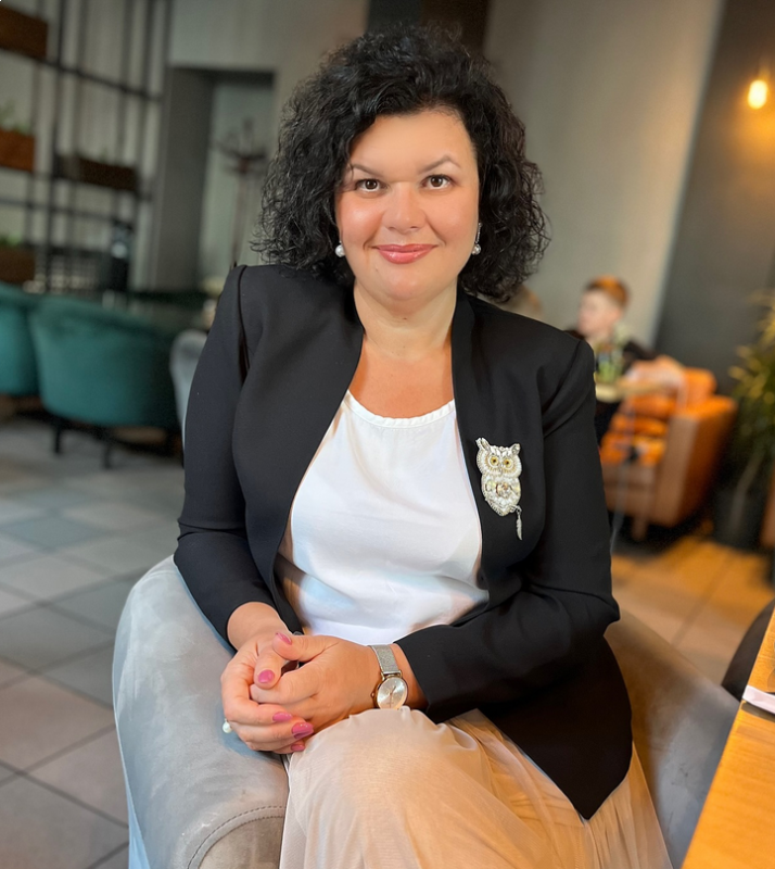 Photo de Yuliia (Pays-Bas) / Réf. 92689 / Agence Amélie