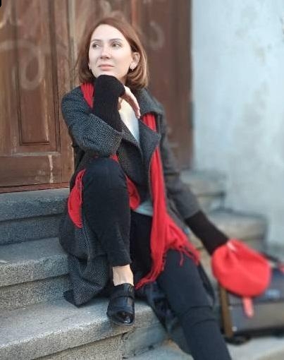 Photo de Olga / Réf. 92703 / Agence Amélie