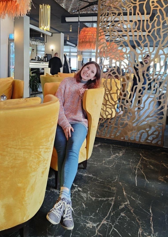 Photo de Olga / Réf. 92703 / Agence Amélie