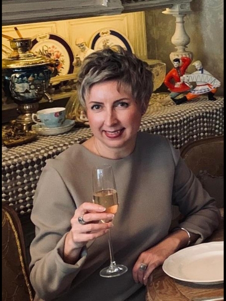 Olena (Bruxelles) / Réf. 92704 / Adhérente Agence Amélie