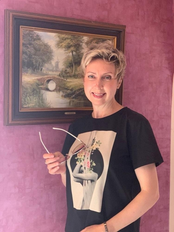 Photo de Olena (Bruxelles) / Réf. 92704 / Agence Amélie
