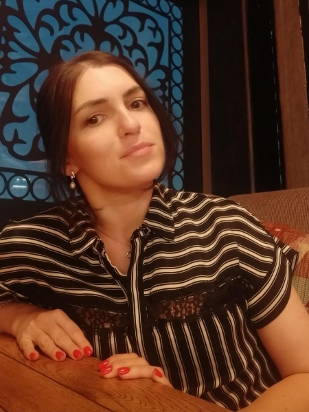 Yulia / Réf. 92714 / Adhérente Agence Amélie