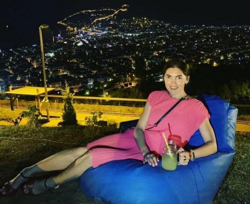 Photo de Yulia / Réf. 92714 / Agence Amélie