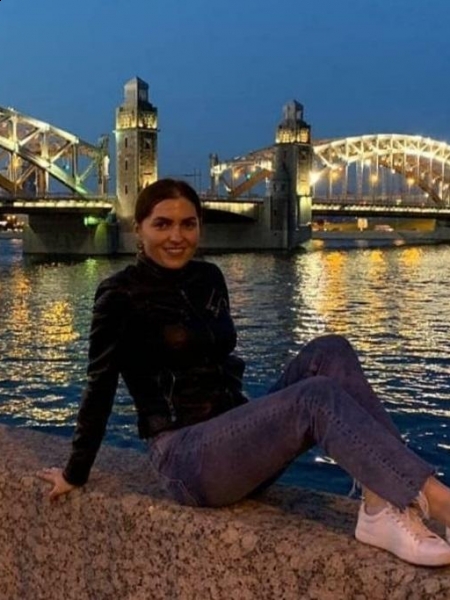 Yulia / Réf. 92714 / Adhérente Agence Amélie