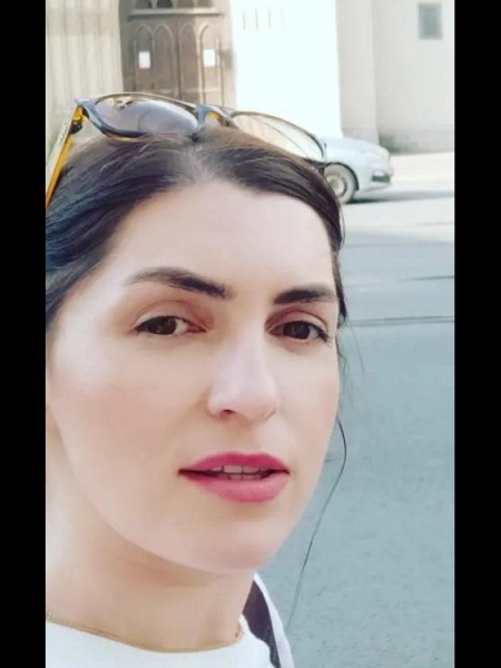 Yulia / Réf. 92714 / Adhérente Agence Amélie