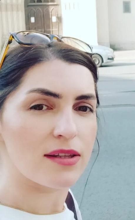 Photo de Yulia / Réf. 92714 / Agence Amélie