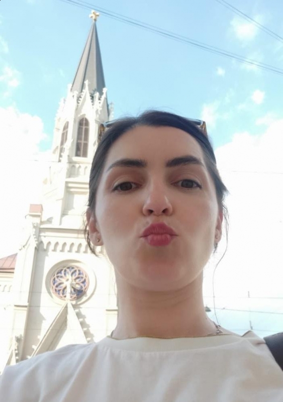 Photo de Yulia / Réf. 92714 / Agence Amélie