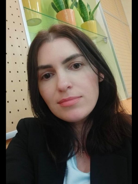 Yulia / Réf. 92714 / Adhérente Agence Amélie