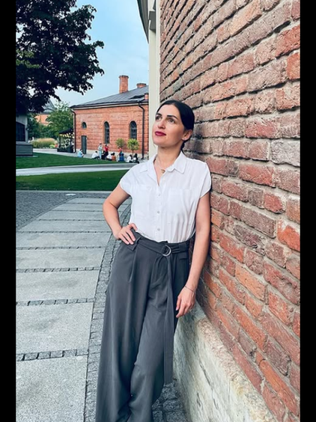 Yulia / Réf. 92714 / Adhérente Agence Amélie