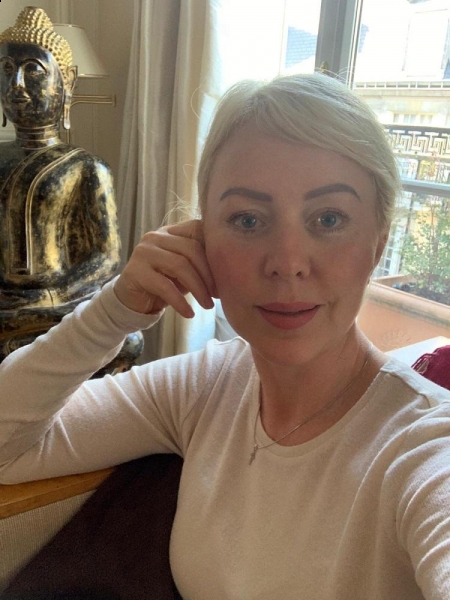 Larissa (Londres) / Réf. 92738 / Adhérente Agence Amélie