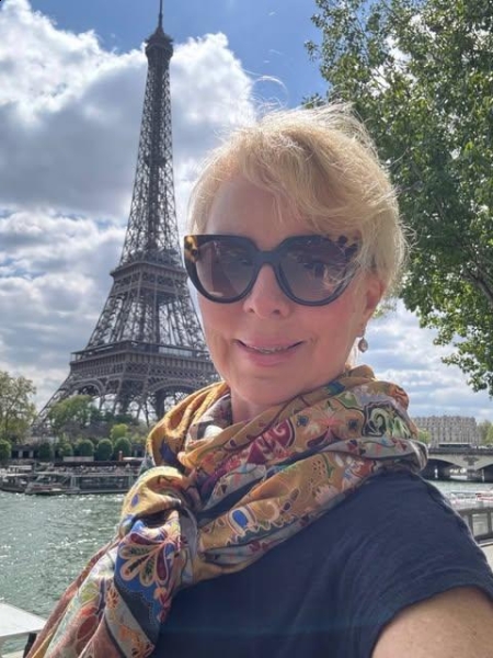 Larissa (Londres) / Réf. 92738 / Adhérente Agence Amélie