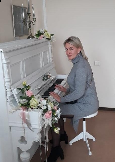 Photo de Oksana (Cannes) / Réf. 92777 / Agence Amélie