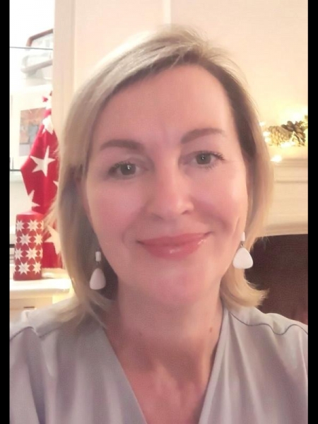 Oksana (Cannes) / Réf. 92777 / Adhérente Agence Amélie