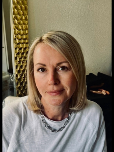 Oksana (Cannes) / Réf. 92777 / Adhérente Agence Amélie