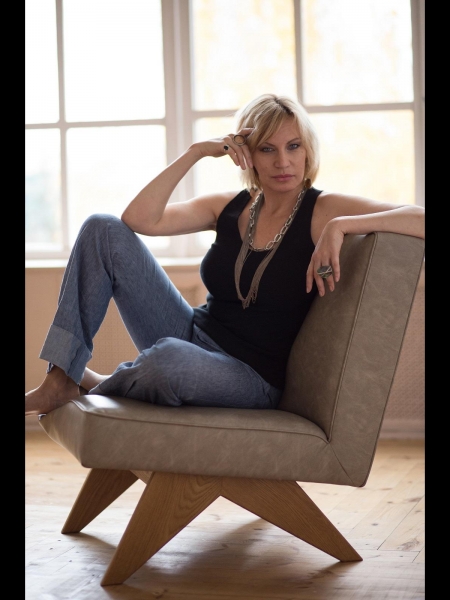 Julia / Réf. 92759 / Adhérente Agence Amélie