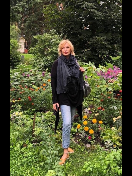 Julia / Réf. 92759 / Adhérente Agence Amélie