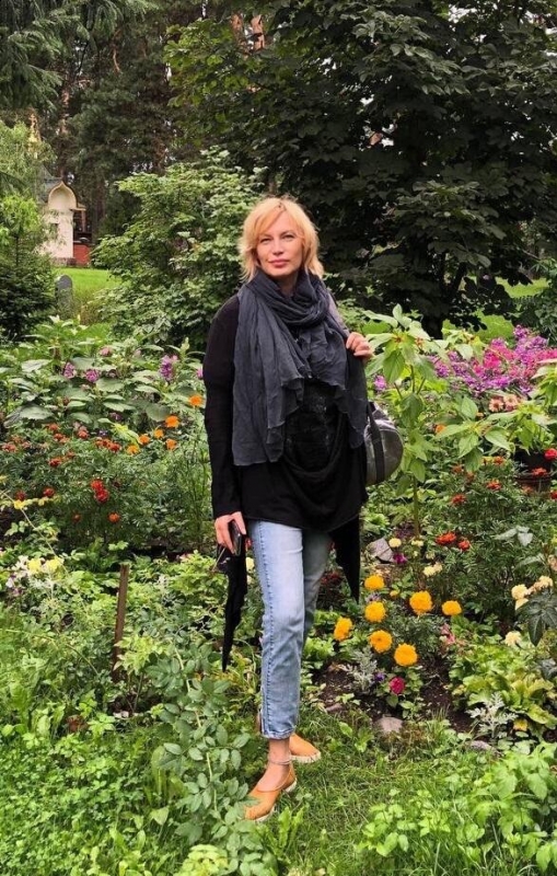 Photo de Julia / Réf. 92759 / Agence Amélie